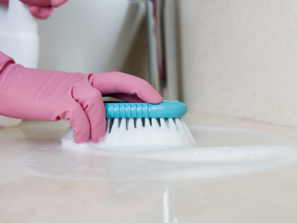 Guía práctica: cómo elegir el producto de limpieza ideal para cada superficie